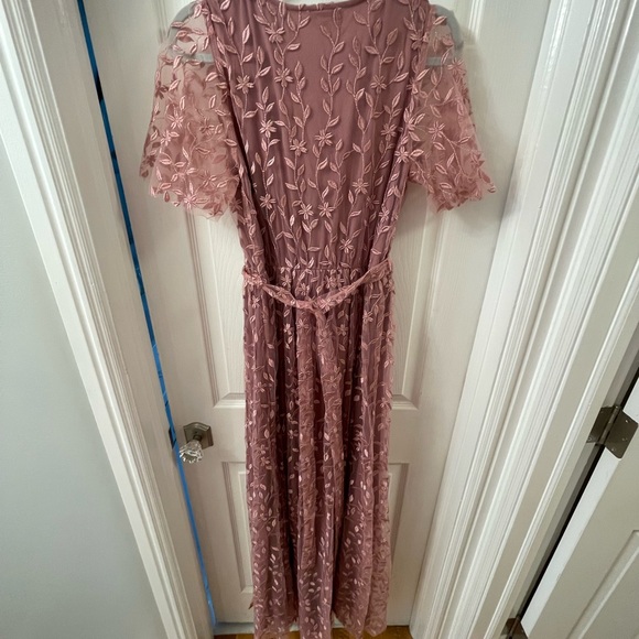 Baltic Born Marseille Embossed Maxi Dress in Orchid-EUC - Picture 6 of 8
